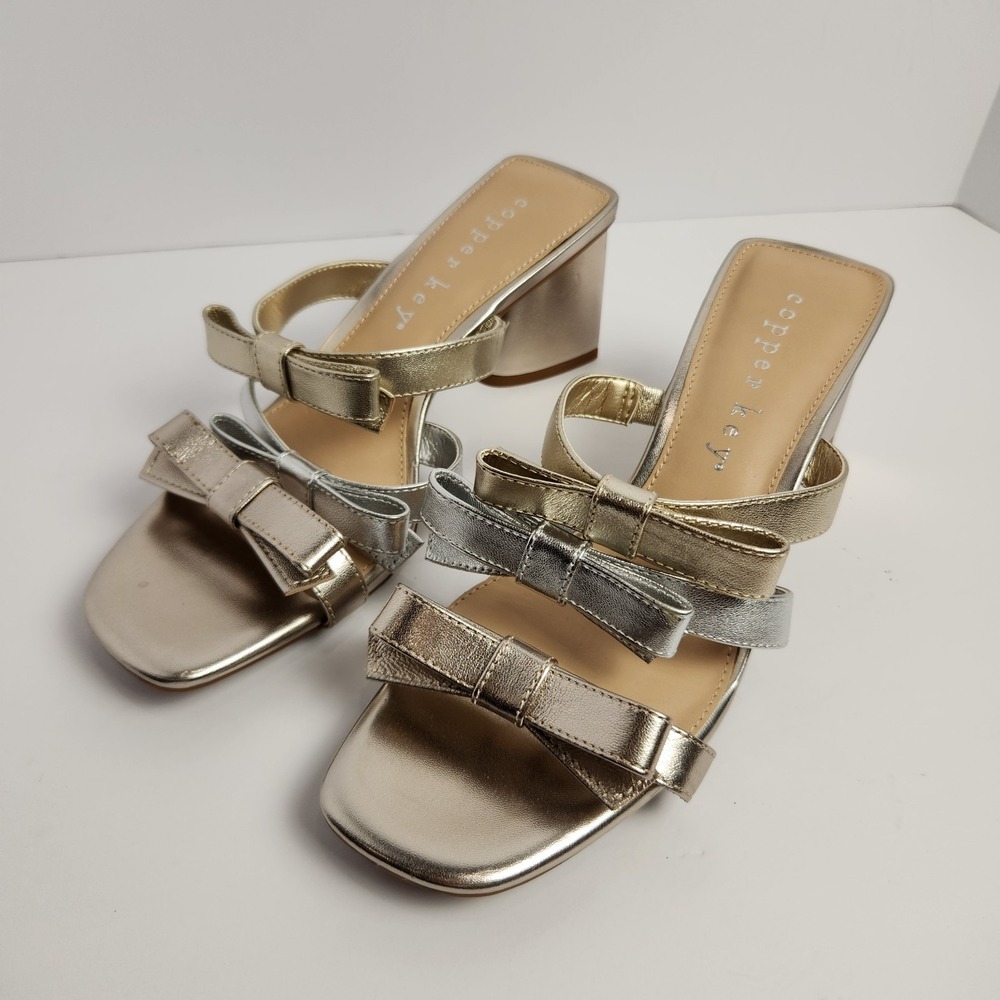 Copper Key Triple Bow Dressy Party Golden Sandals‎ Size 8M